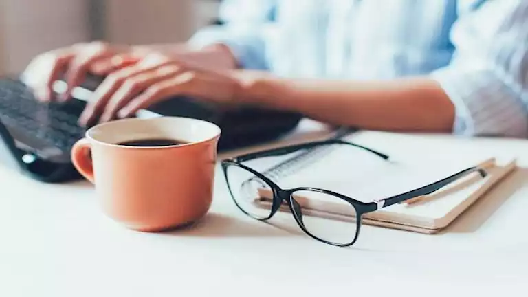 تأثير الكافيين على ضغط العين